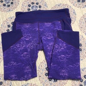 Athleta Cropped Three Quarter Length Leggings size Small